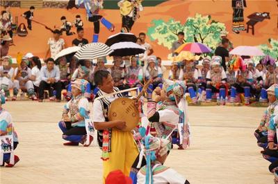 赏服饰、品美食、观美景……在弥勒五山遇见民族风情
