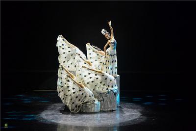 图集 | 第五届群众文化 “彩云奖”闭幕式演出