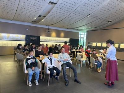弥勒市图书馆组织开展读书会活动 
