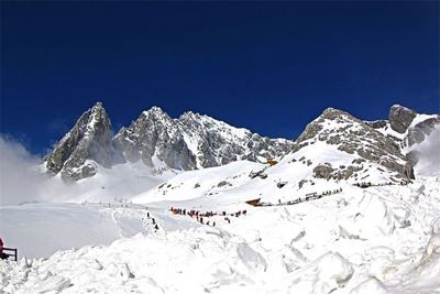 跟着节气游云南 | 今日大雪 共赏云南壮阔雪山