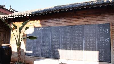  千锤百炼，一把“蒙自银壶”