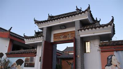  千锤百炼，一把“蒙自银壶”