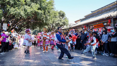 “滇南最美乡愁之旅 相约中国紫陶之都”文化旅游年在建水开幕  