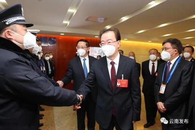 王宁王予波石玉钢刘晓凯看望省两会工作人员