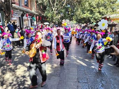 建水过大年 龙狮贺岁人气爆棚