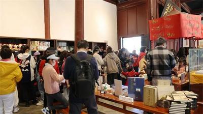 建水特色文创产品 深受游客青睐