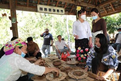 奋进的春天 | 打洛恢复边境游 单日接待游客突破6000人次