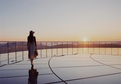 走，我们向山里走去！