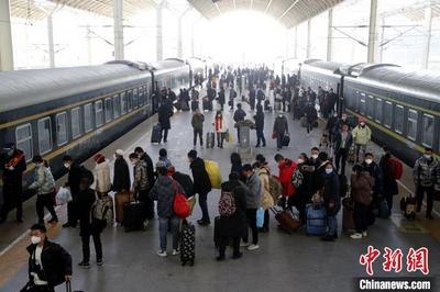 青藏集团公司推出旅客列车包车和专列预定业务