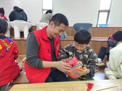 猜灯谜、做灯笼、看滇戏，红河元宵超有趣！