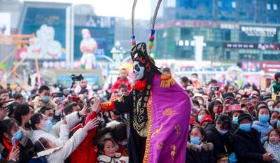 “春节游”火爆 多地积极探索新措施为国内旅游业持续复苏增长“加油”“疏堵”