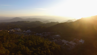 遇见楚雄·​多彩昙华等你来
