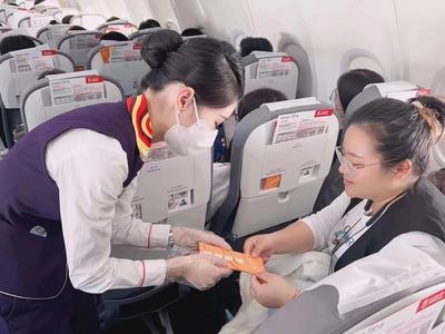 昆明机场推出“首乘无忧”特色服务一周年 累计服务首乘旅客17.4万人次 