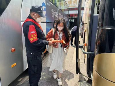 昆明机场推出“首乘无忧”特色服务一周年 累计服务首乘旅客17.4万人次 