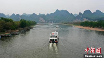 广西桂林漓江精华游航线旅游客船恢复通航