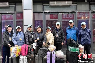哈铁开行今年首趟旅游专列 为旅游经济复苏“加速度”