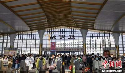 弥蒙高铁开通百日：累计发送旅客超40万人次
