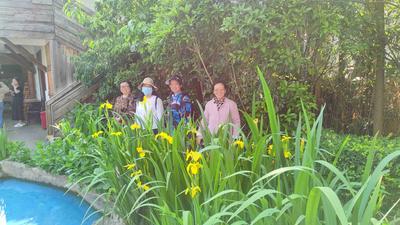 携手踏春向暖而行——西山区前卫幼儿园开展春游活动