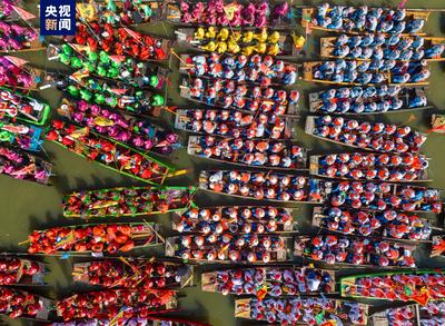 国家级非物质文化遗产“溱潼会船节”在江苏泰州举行