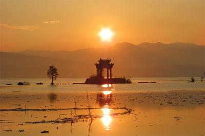 有一种叫云南的生活丨遇见星云湖，遇见日出