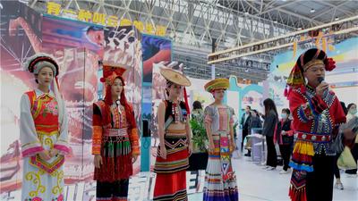 中国（武汉）文旅博览会开幕 文山用歌舞展现“有一种叫云南的生活”