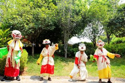 临沧市节庆活动启动仪式暨傣历1385年泼水节系列活动盛大开幕