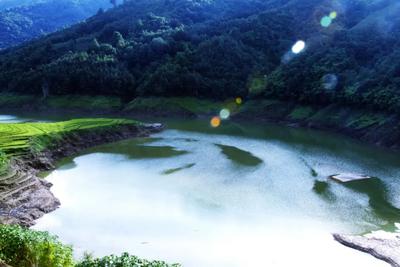 听云南丨相约临沧冰岛湖 感受山水之美