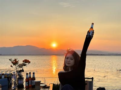 去看日落吧，就约明天！