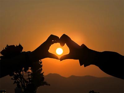 去看日落吧，就约明天！