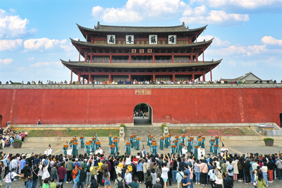 景区景点接待游客超26万人次 建水“五一”系列活动“百花盛放”引客来