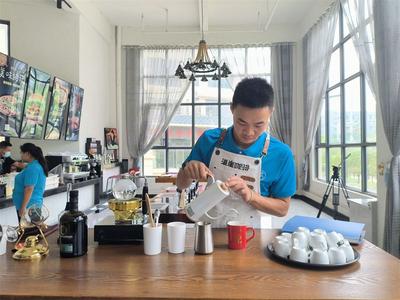 普洱市漫崖咖啡师职业培训学校落地思茅