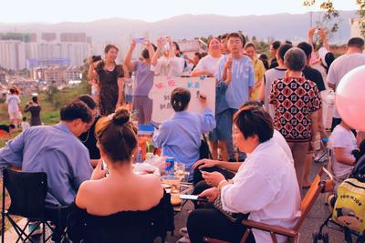 多彩暑期 乐游玉溪丨吹晚风、看晚霞、品美食......红塔区新晋“网红夜市”等你来打卡！