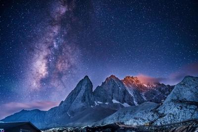 云南丽江：新业态新玩法带动暑期旅游热