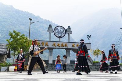 云南：做好“六抓”促乡村旅游高质量发展