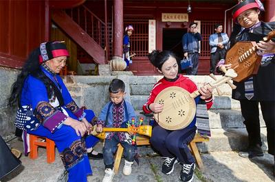 云南：做好“六抓”促乡村旅游高质量发展