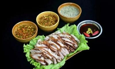 乐享云南 | 美食·盈江火烧猪