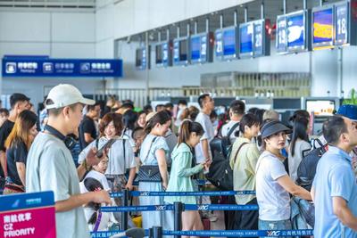 旅客吞吐量突破400万人次 西双版纳机场按下复苏发展“快进键”