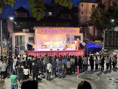 “文化大篷车·千乡万里行”惠民演出走进思茅
