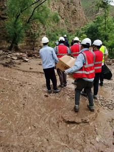 脱困！首批328名K396次列车乘客抵达北京丰台站