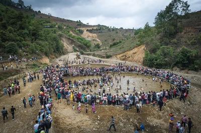 深藏于临沧半坡自然村的搭桥传统