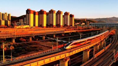 “双节”假期过半：云南铁路累计发送旅客超210万人次 
