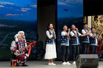 第一场室外展演来啦！第十三届云南民族民间歌舞乐精彩上演 