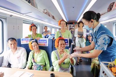 云南铁路迎来返程高峰：回昆明方向车票紧俏  出昆明方向还有余票