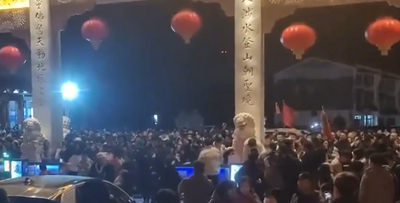 知名景区突然被挤爆！紧急喊停