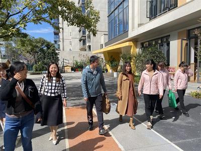 西山区评估专家对前卫幼儿园教育集团希望路园区进行市级语言文字规范化达标校实地评估检查