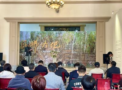 “风拂大地——王建国油画作品展·昆明”今日开展