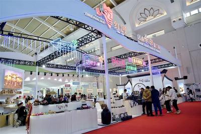 聚焦2023旅交会丨文创好物+长街美食宴，红河文旅惊艳亮相2023旅交会！