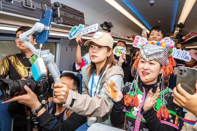 迎接通车两周年 中老铁路路演推广精彩进行中
