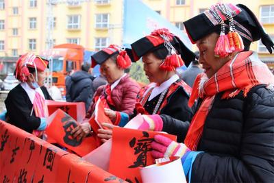 把文化服务送到群众心坎上  红河州文旅局组织服务队走进河口桥头乡开展“三下乡”活动