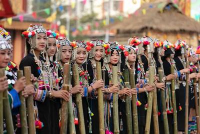 听云南 | 哈尼族竹筒舞 哈尼族舞蹈中最具民族风格和特色的舞蹈之一